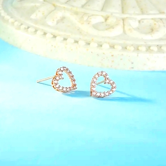 S925 Sterling Silver 14K Rose Gold Plated Heart Studded Earrings - Picture 5 of 5